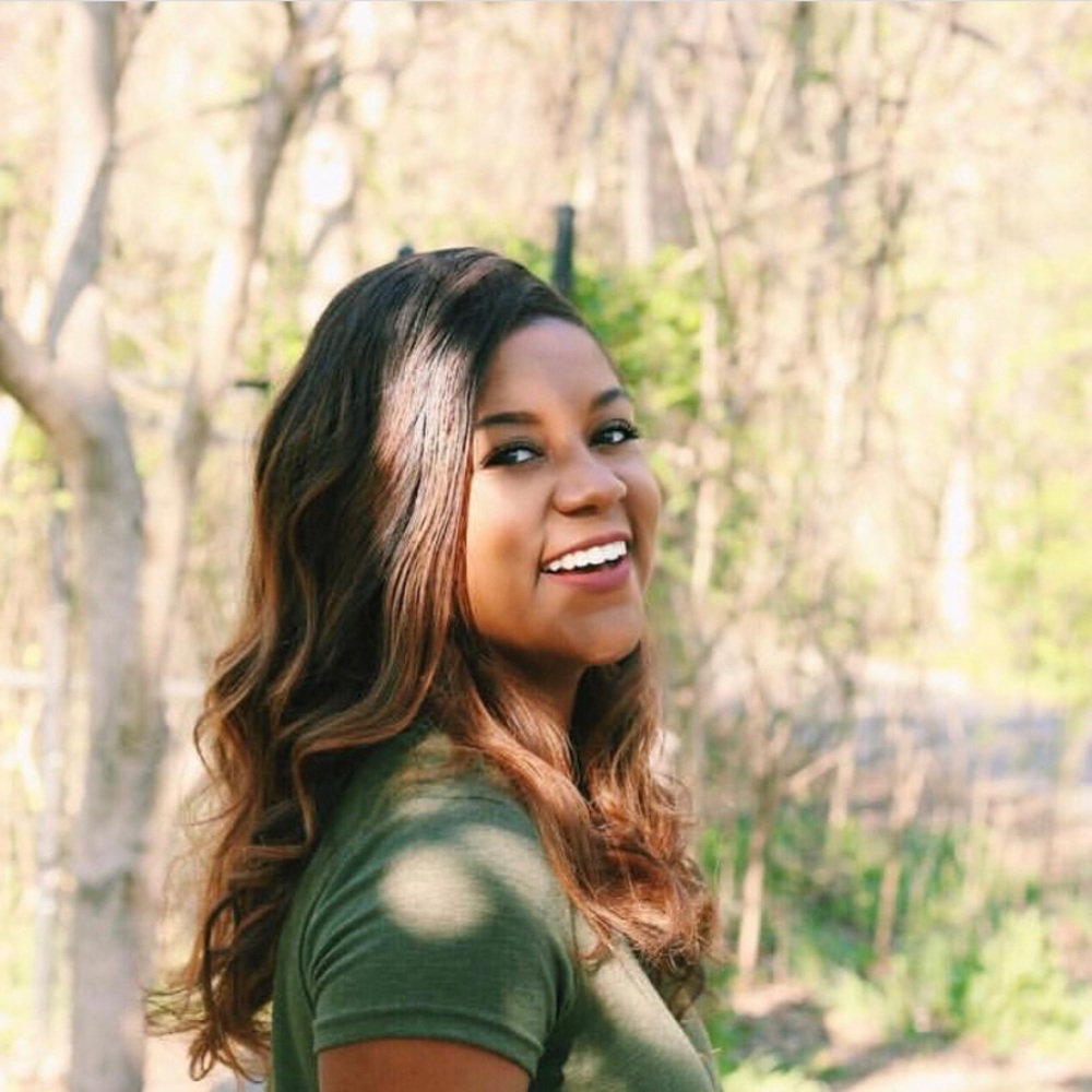 Meet your Posher, Nicole.